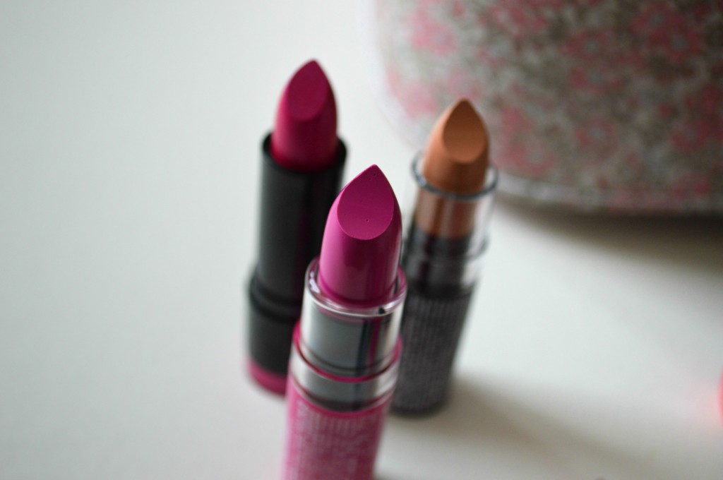 What’s In My Make-Up Case?