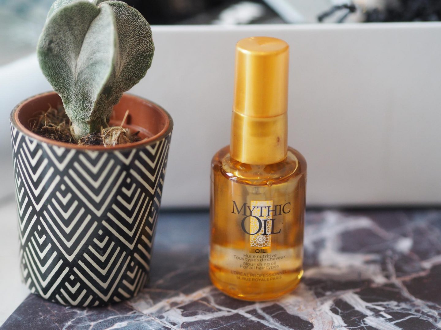 Lookfantastic #LFSparkle Box - Product: L'Oreal Professional Mythic Oil