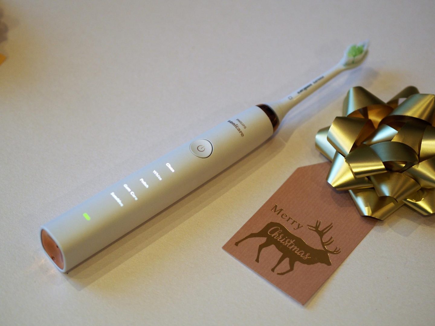 Philips Sonicare Diamond Clean Rechargeable Toothbrush - Rose Gold