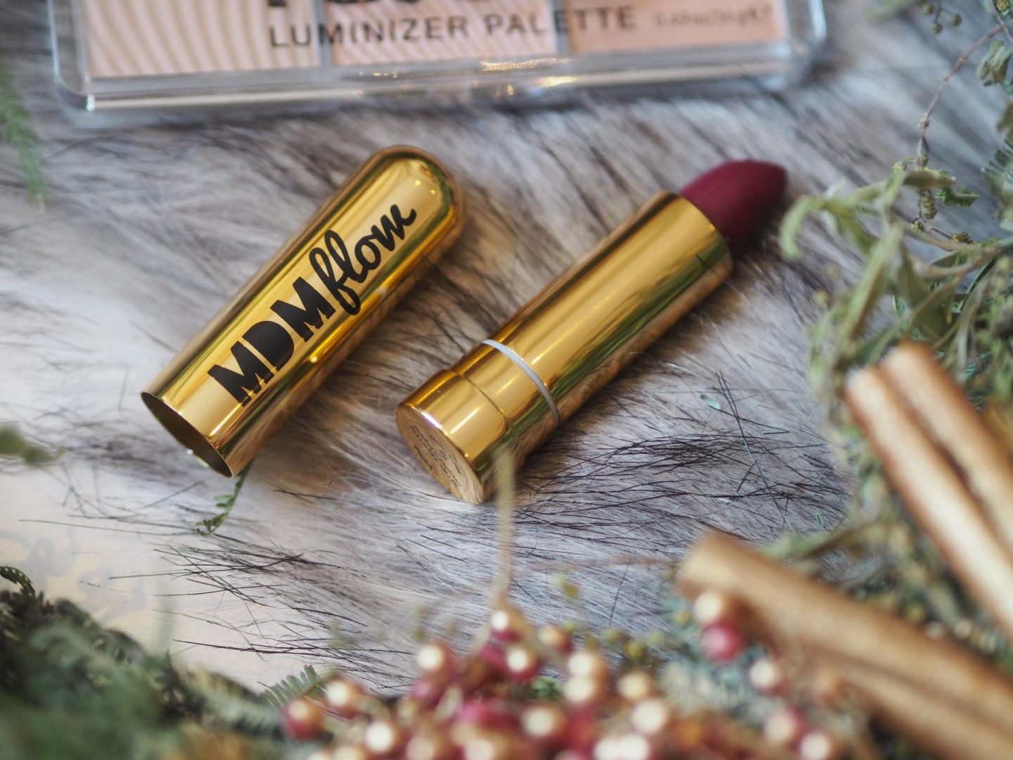 glossybox-december-christmas-box- MDM FLow in Vamp