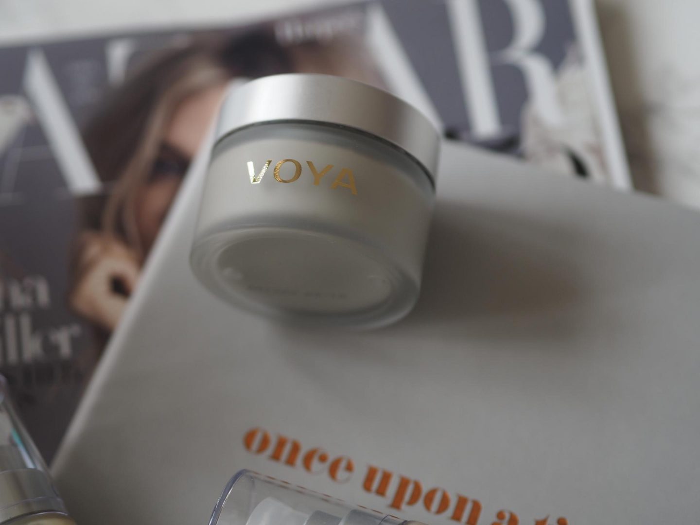 Voya Get Glowing Illuminating Clay Mask