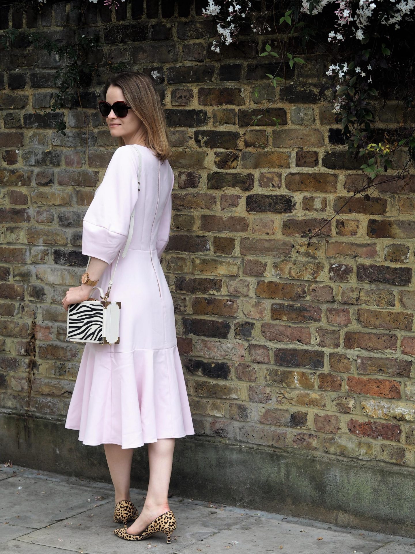 Closet London Pale Pink Lantern Sleeve Pep Hem Dress