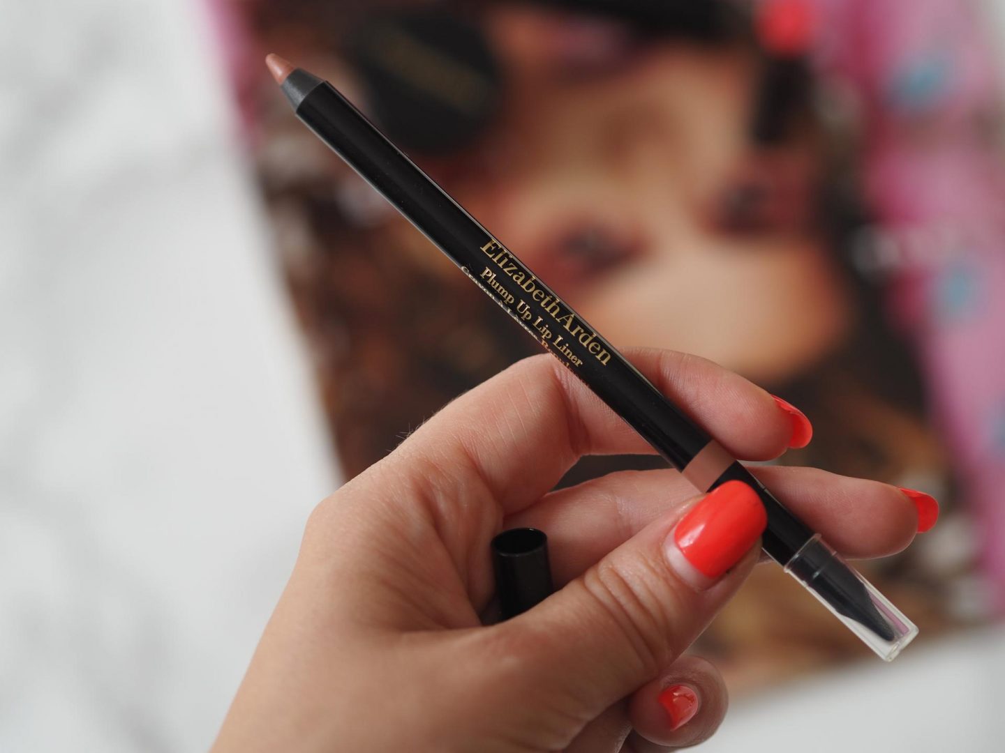Beauty Haul - Product: Elizabeth Arden Plump Up Lip Liner &ndash; Nude 01