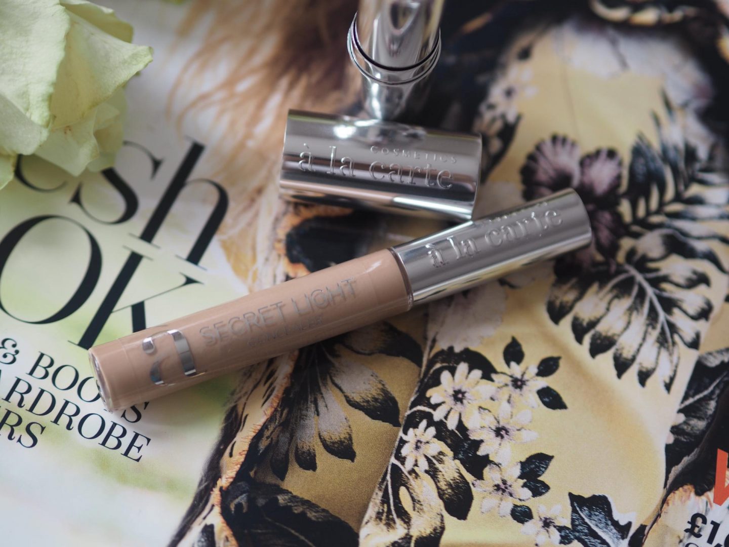 Luxe Products to Get Your Glow Back - Product: Cosmetic A La Carte Secret Light Concealer + Eyelid Primer