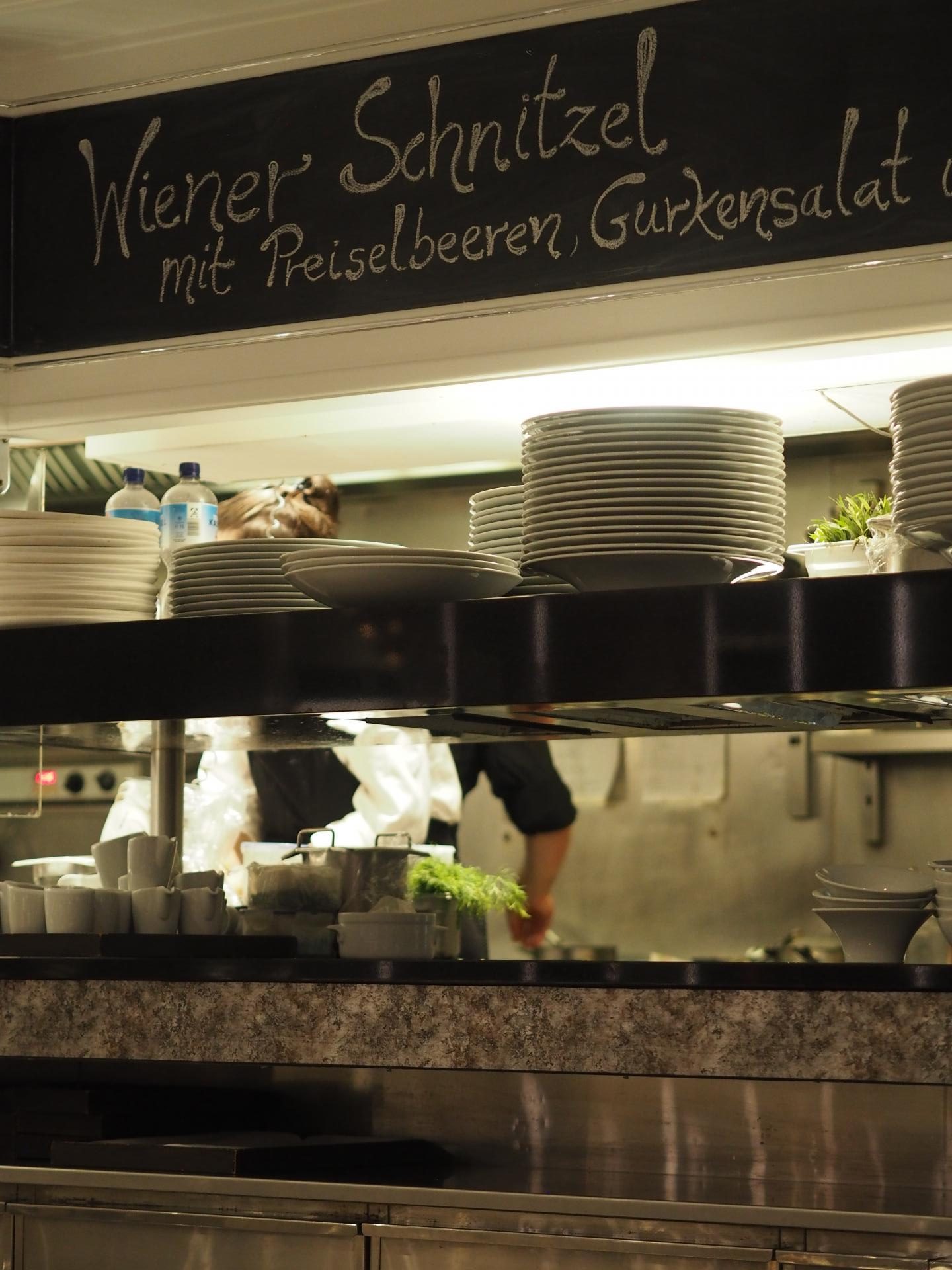 Victorian in the K&ouml;nigstra&szlig;e