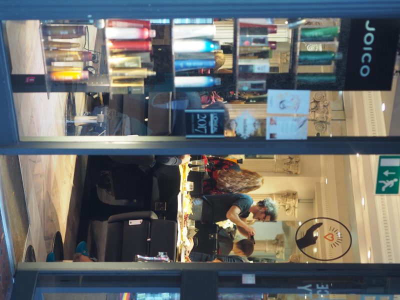 Scissors Palace Holland Park (28) Beauty Rocks