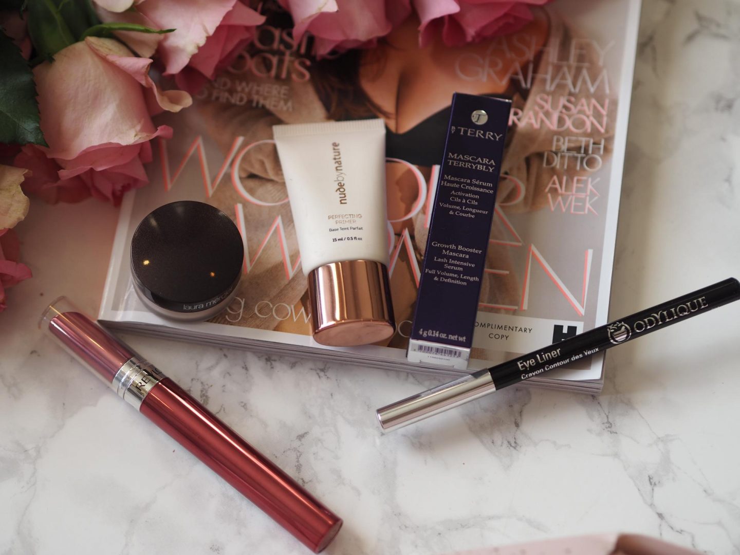 Makeup Essentials Cracker by Feelunique