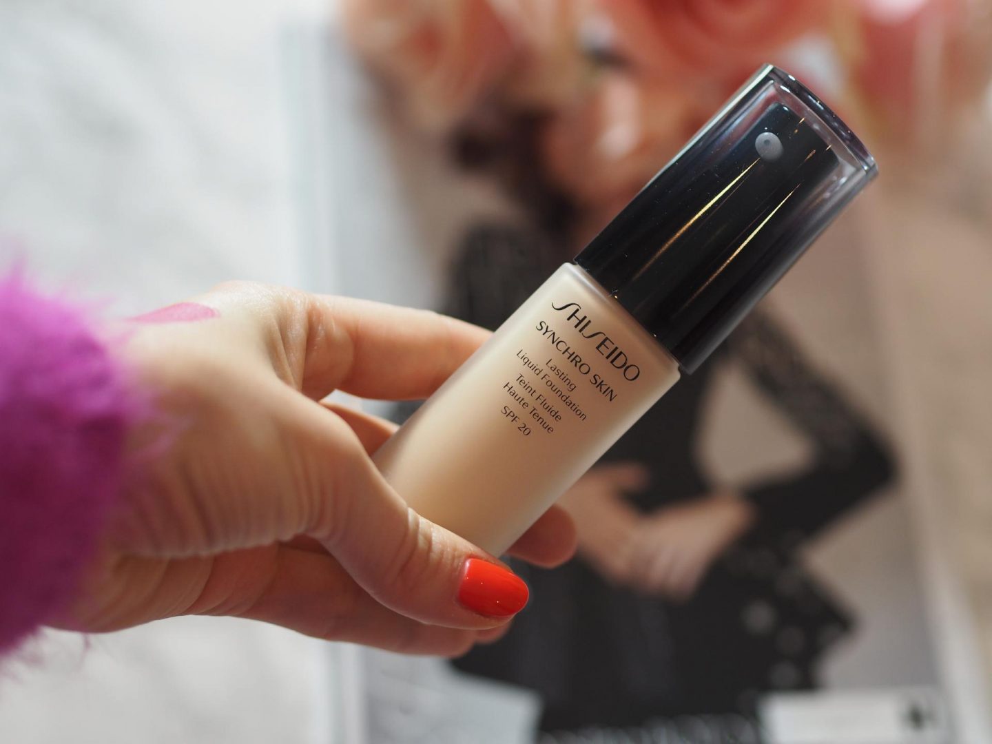 Shiseido Synchro Skin Lasting Liquid Foundation SPF 20