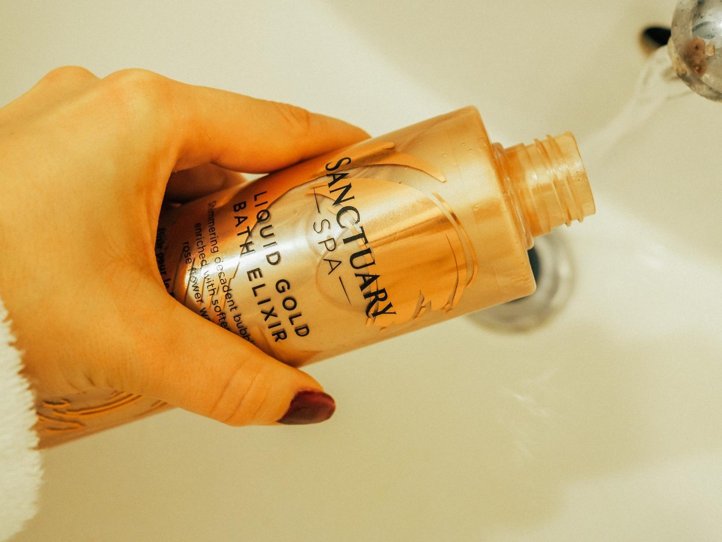 Sanctuary Spa Liquid Gold Bath Elixir 