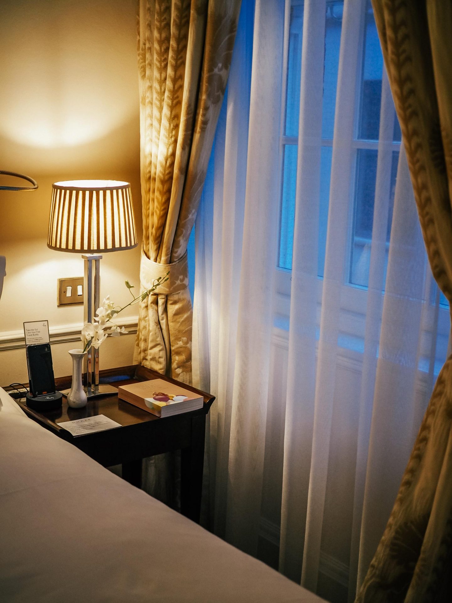 Dukes Hotel London junior suite