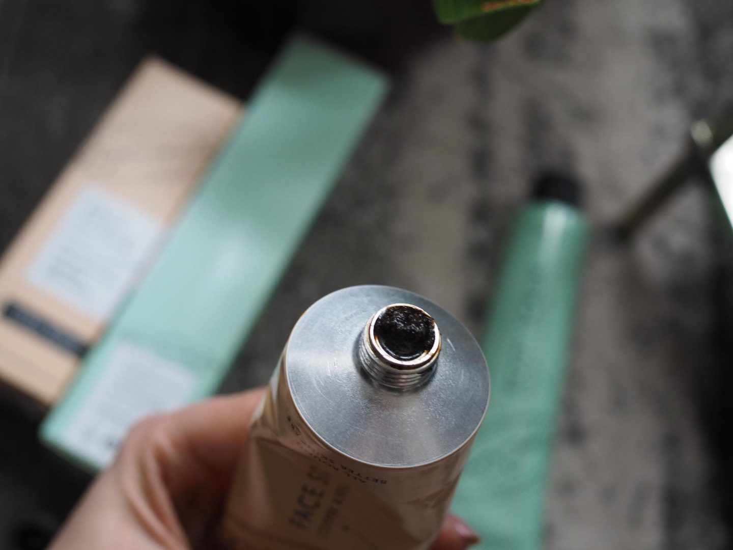 Upcircle Face Scrub in Herbal Blend