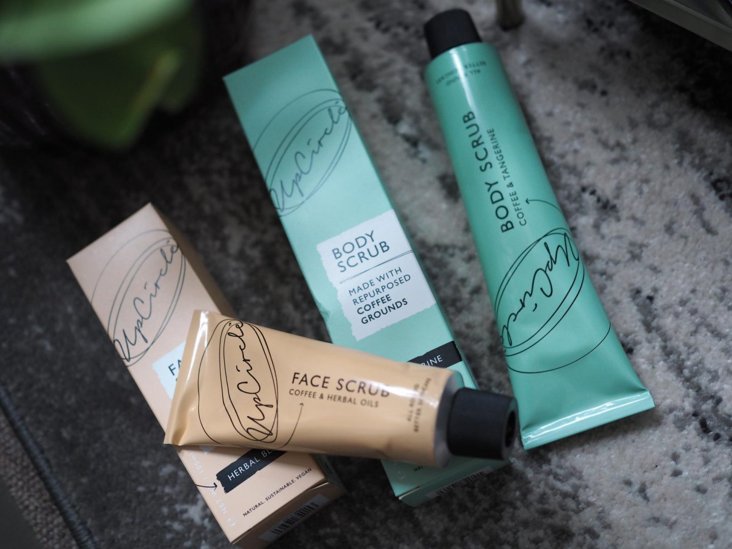 Upcircle Face Scrub in Herbal Blend